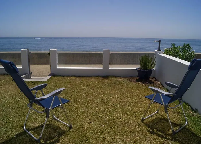 Beach-front Bahia Dorada Estepona