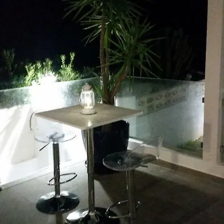 Beach-front Bahia Dorada 펜션 에스테포나